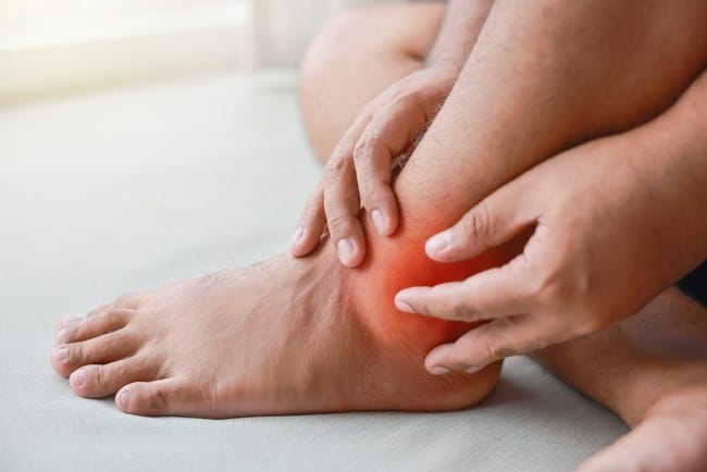 Cara Menghilangkan Bengkak di Kaki agar Cepat Kembali Normal - Alodokter